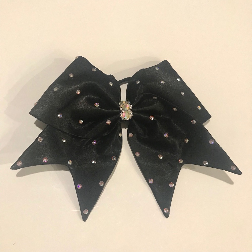 Cheer bow
